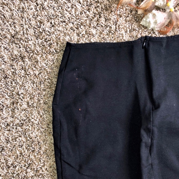 Black skirt - Picture 4 of 4